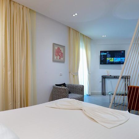Blue Boutique Hotel Dhermi Bagian luar foto