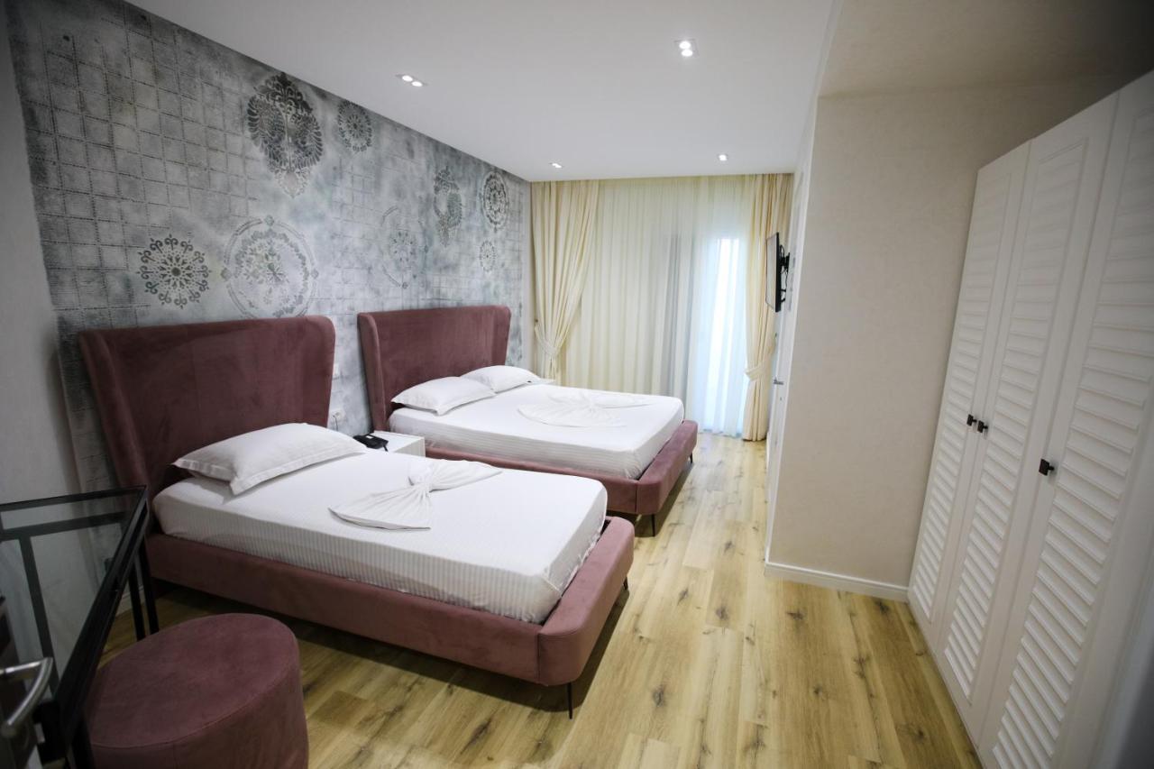 Blue Boutique Hotel Dhermi Bagian luar foto