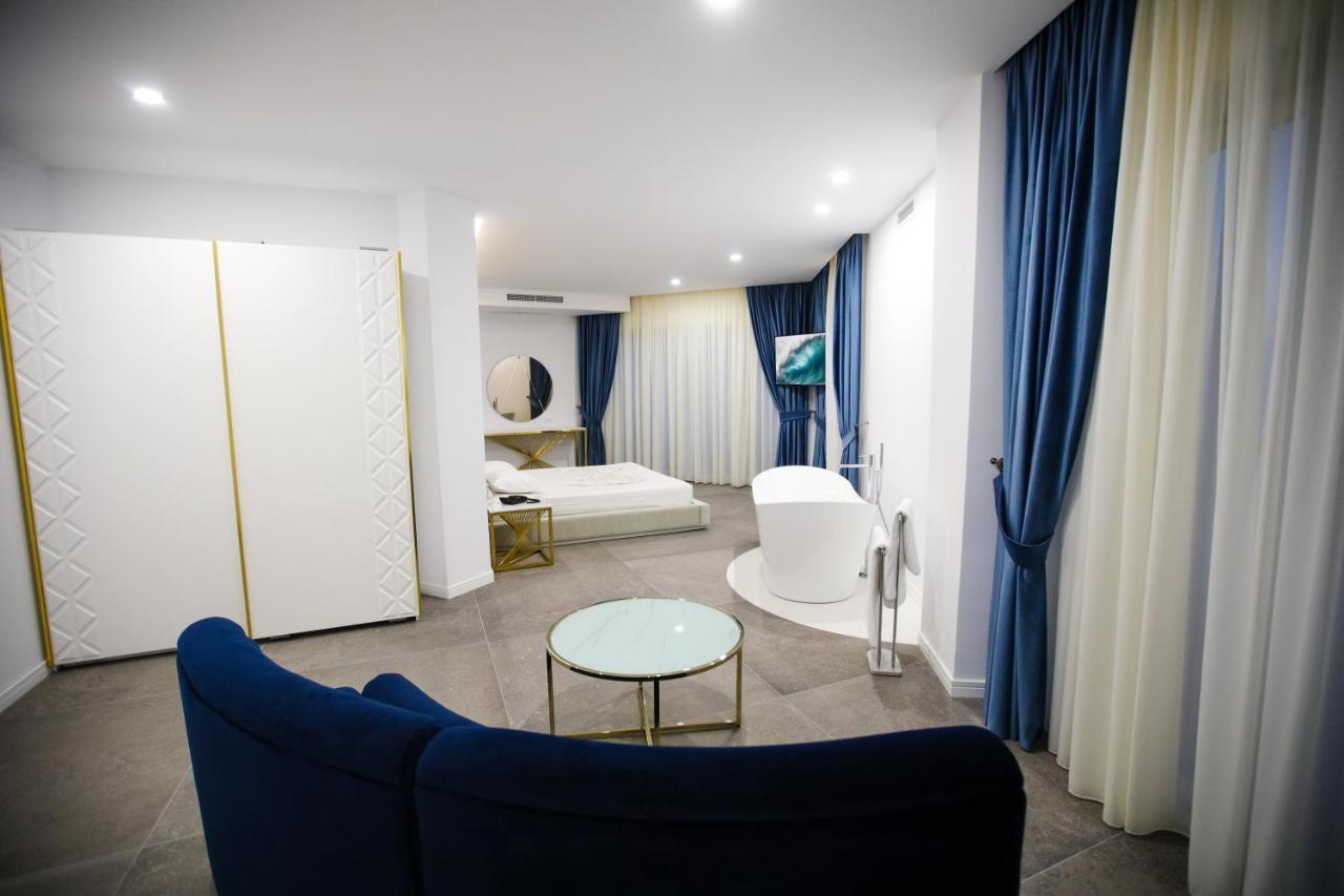 Blue Boutique Hotel Dhermi Bagian luar foto