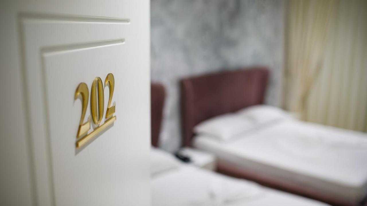 Blue Boutique Hotel Dhermi Bagian luar foto