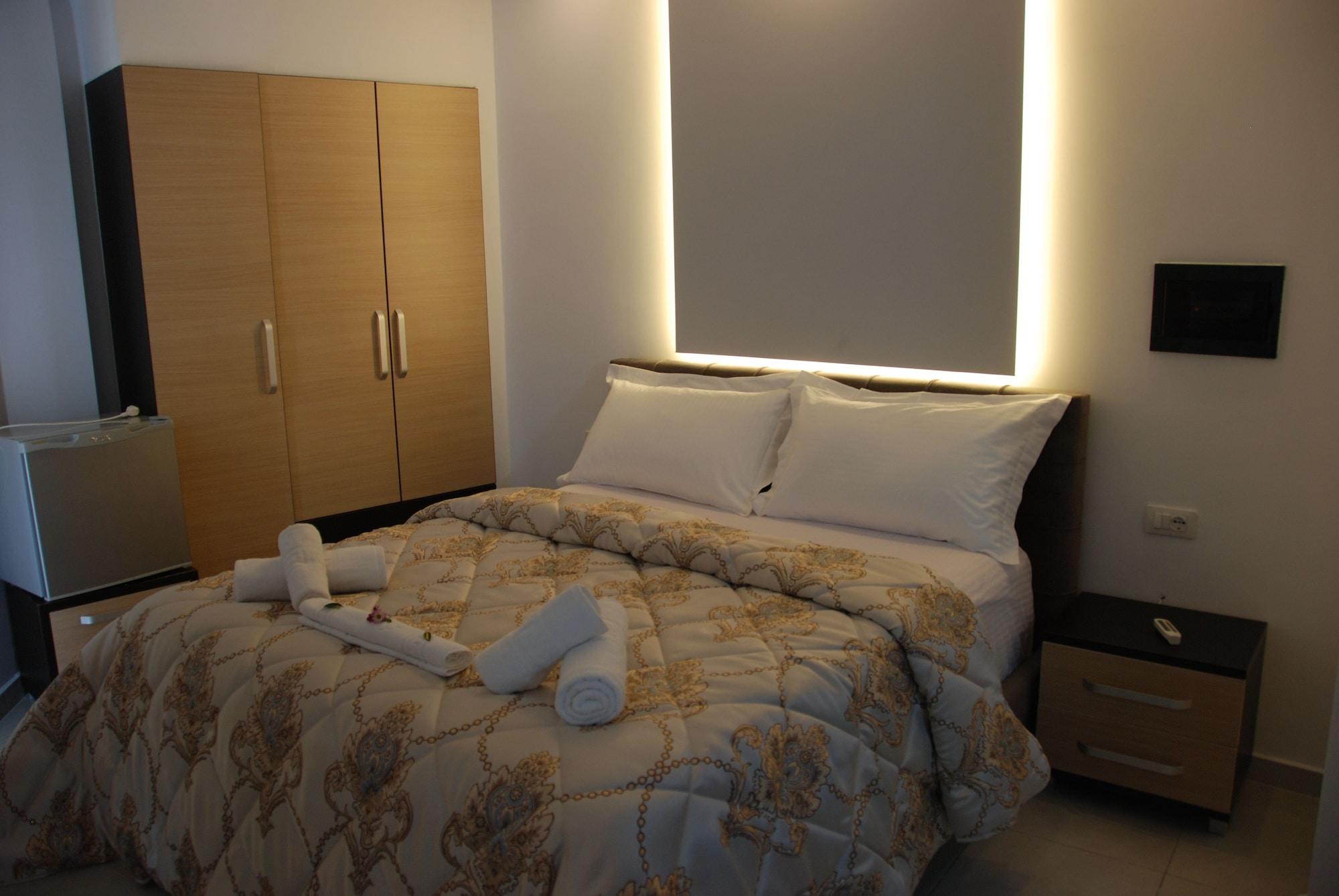 Blue Boutique Hotel Dhermi Bagian luar foto