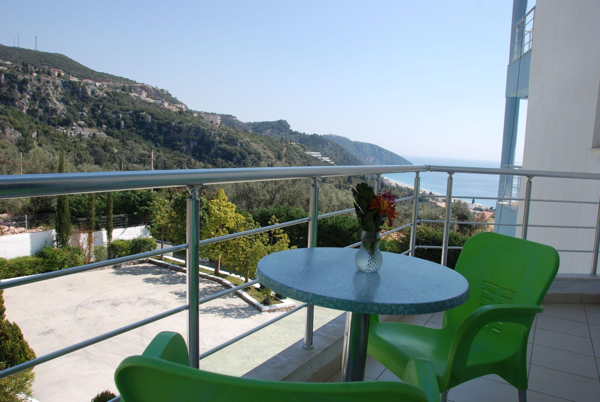 Blue Boutique Hotel Dhermi Bagian luar foto