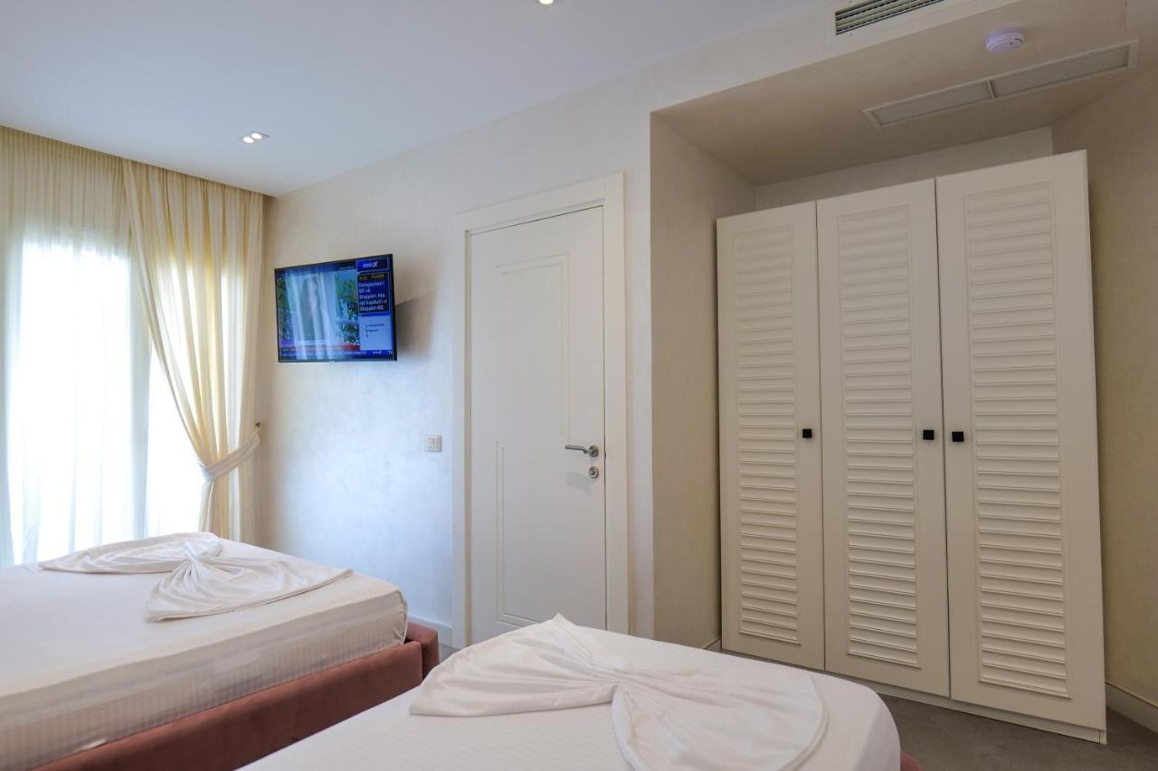 Blue Boutique Hotel Dhermi Bagian luar foto