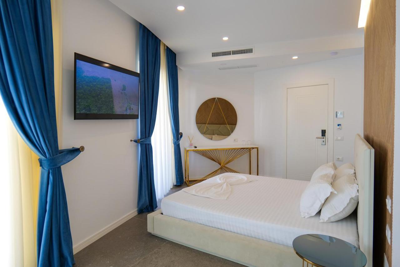 Blue Boutique Hotel Dhermi Bagian luar foto