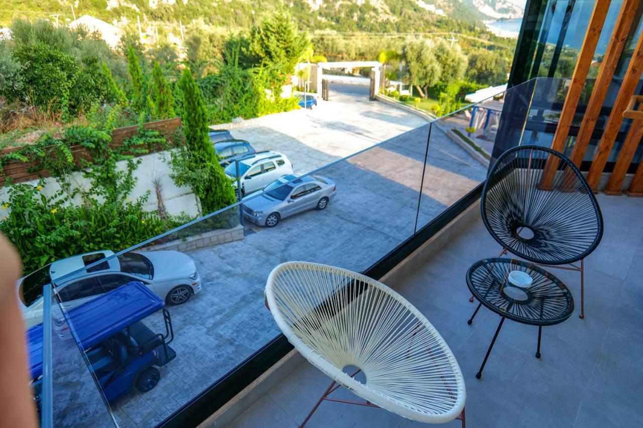 Blue Boutique Hotel Dhermi Bagian luar foto