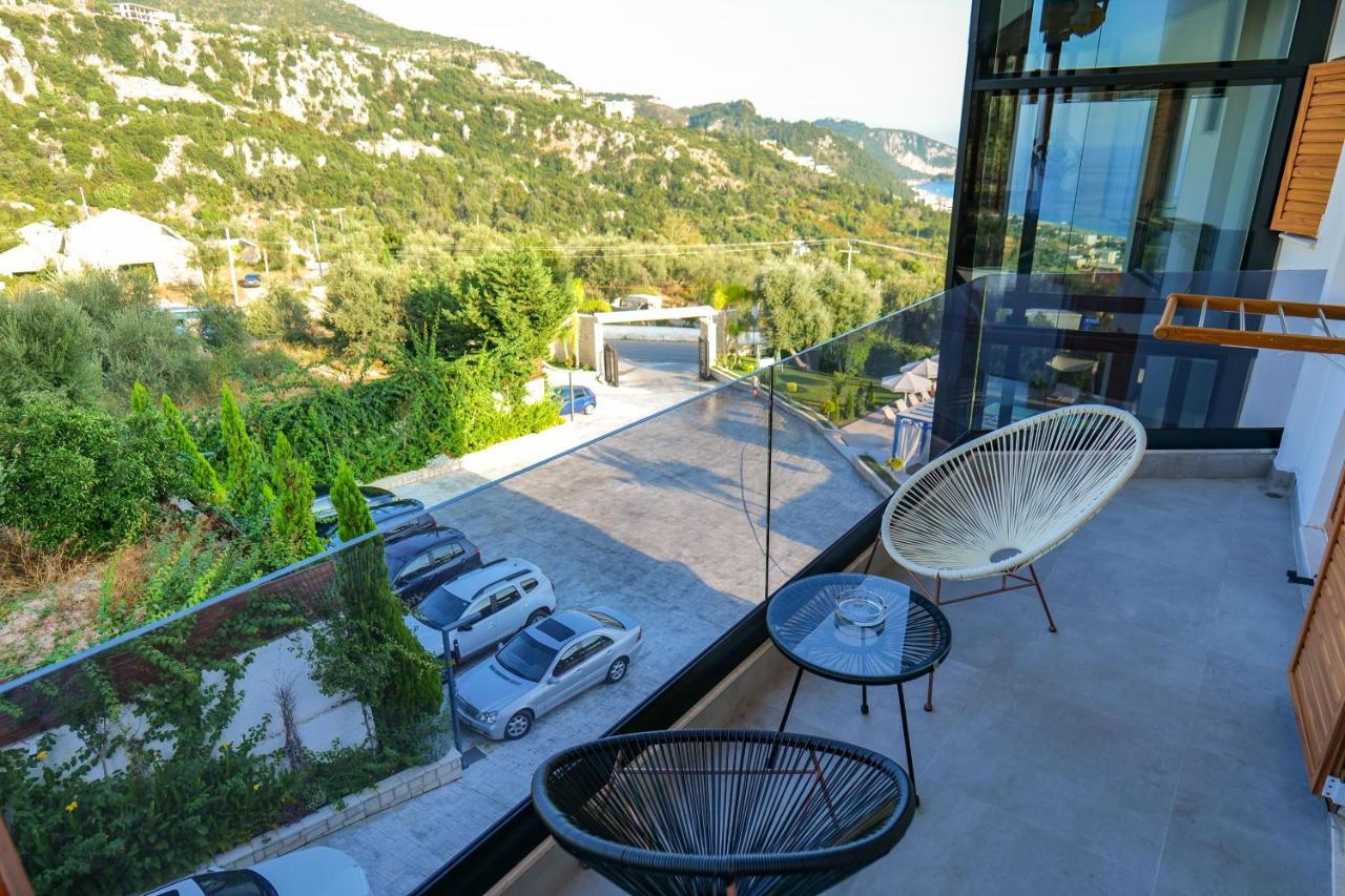 Blue Boutique Hotel Dhermi Bagian luar foto